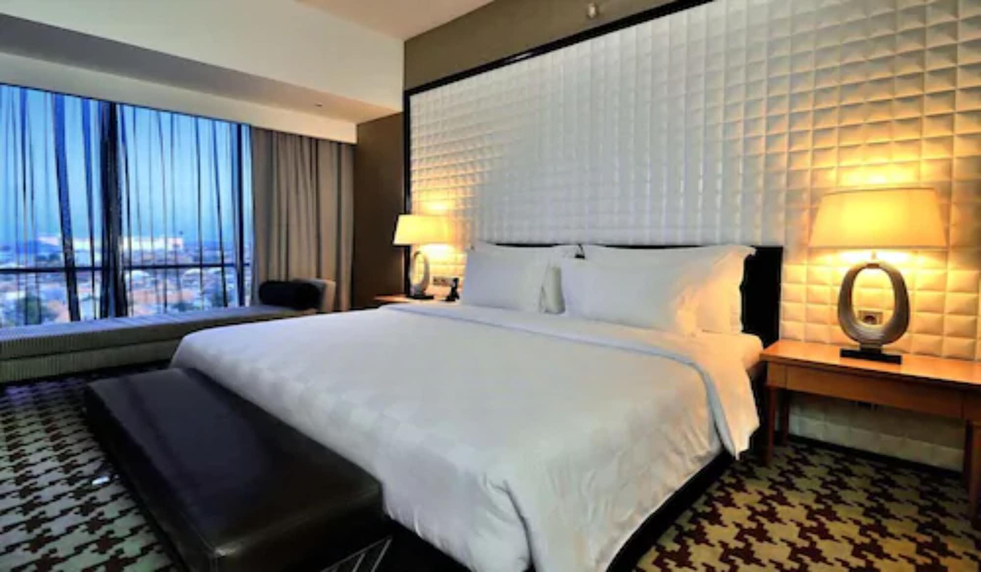 Ts Suites Surabaya Ngoại thất bức ảnh