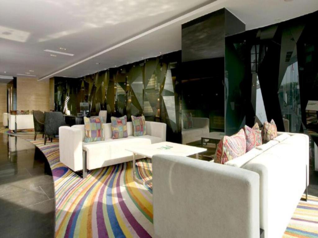 Ts Suites Surabaya Ngoại thất bức ảnh