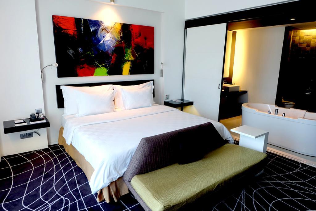 Ts Suites Surabaya Ngoại thất bức ảnh