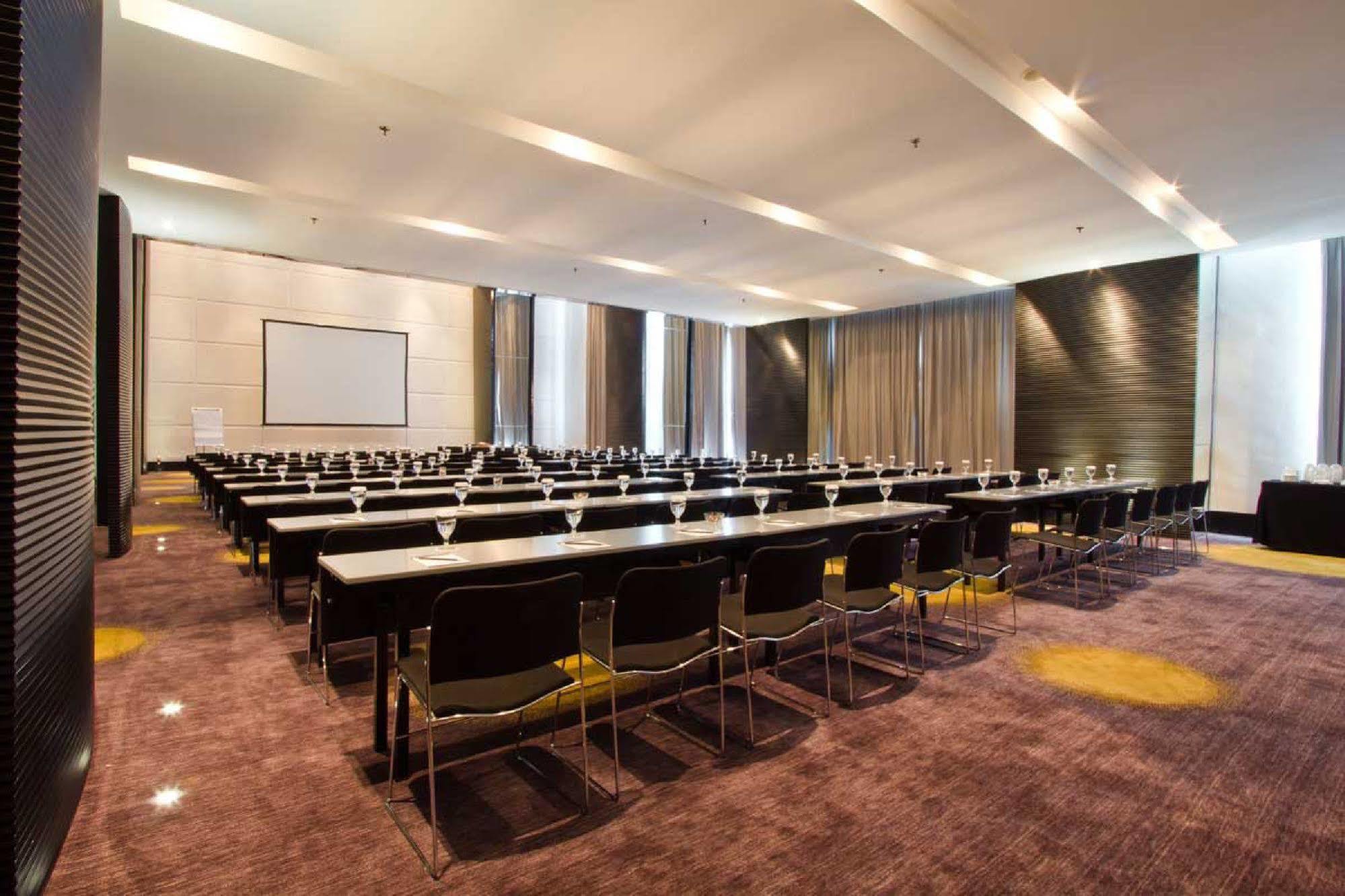 Ts Suites Surabaya Ngoại thất bức ảnh