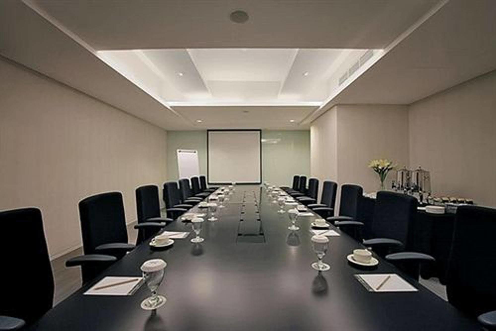 Ts Suites Surabaya Ngoại thất bức ảnh